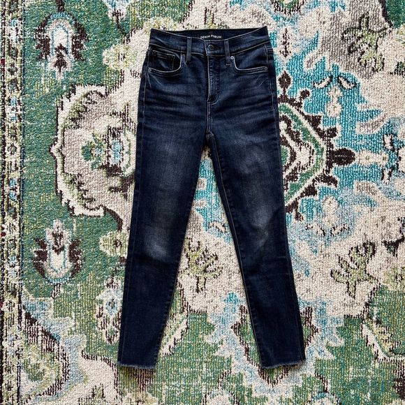 Denim form cropped jeans, size 24 - Picture 4 of 8